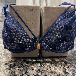 VICTORIA SECRET SIZE 32 D SEXY BRA